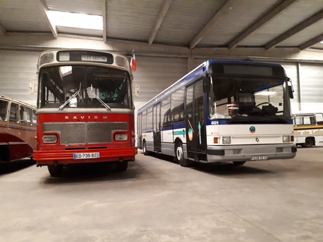 Les deux vhicules prservs par Car-Histo-Bus